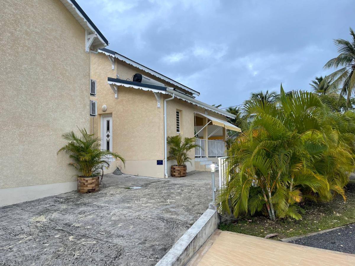 Les Villas Sarah Le Moule Exteriör bild